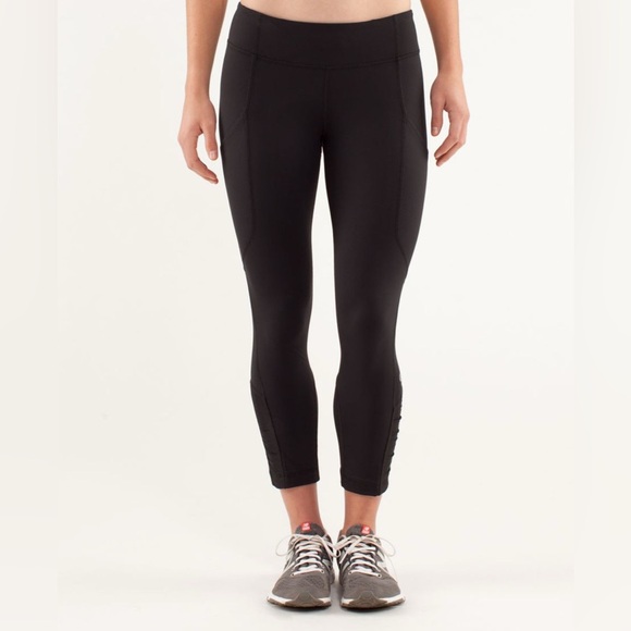 Lululemon Run Reflect Crop Leggings - Picture 2 of 12